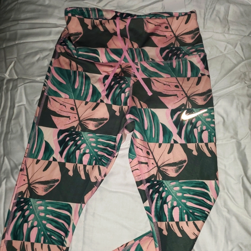 Women's Nike Dri-fit performance leggings